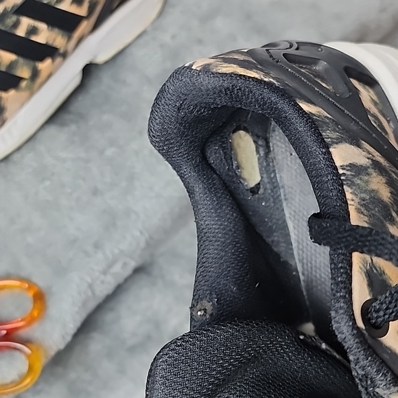 Adidas women's Torsion ZX FLUX. Size 5 - Picture 8 of 14